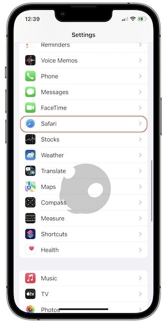 Change Safari default download location to iPhone storage 2