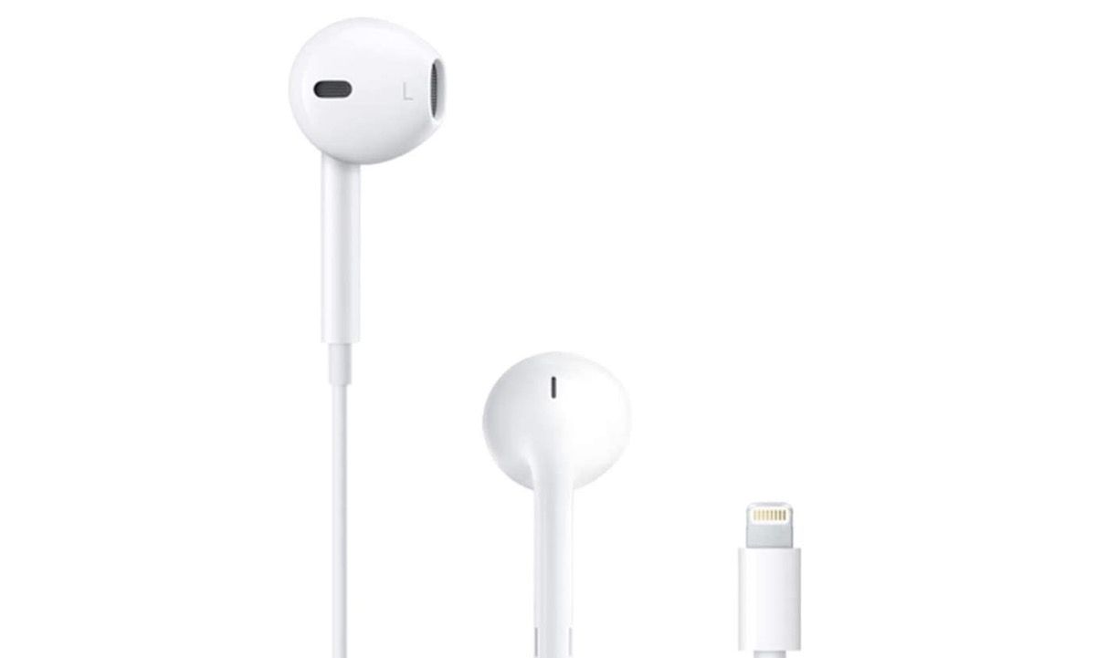 Apple earPods with lightning connector