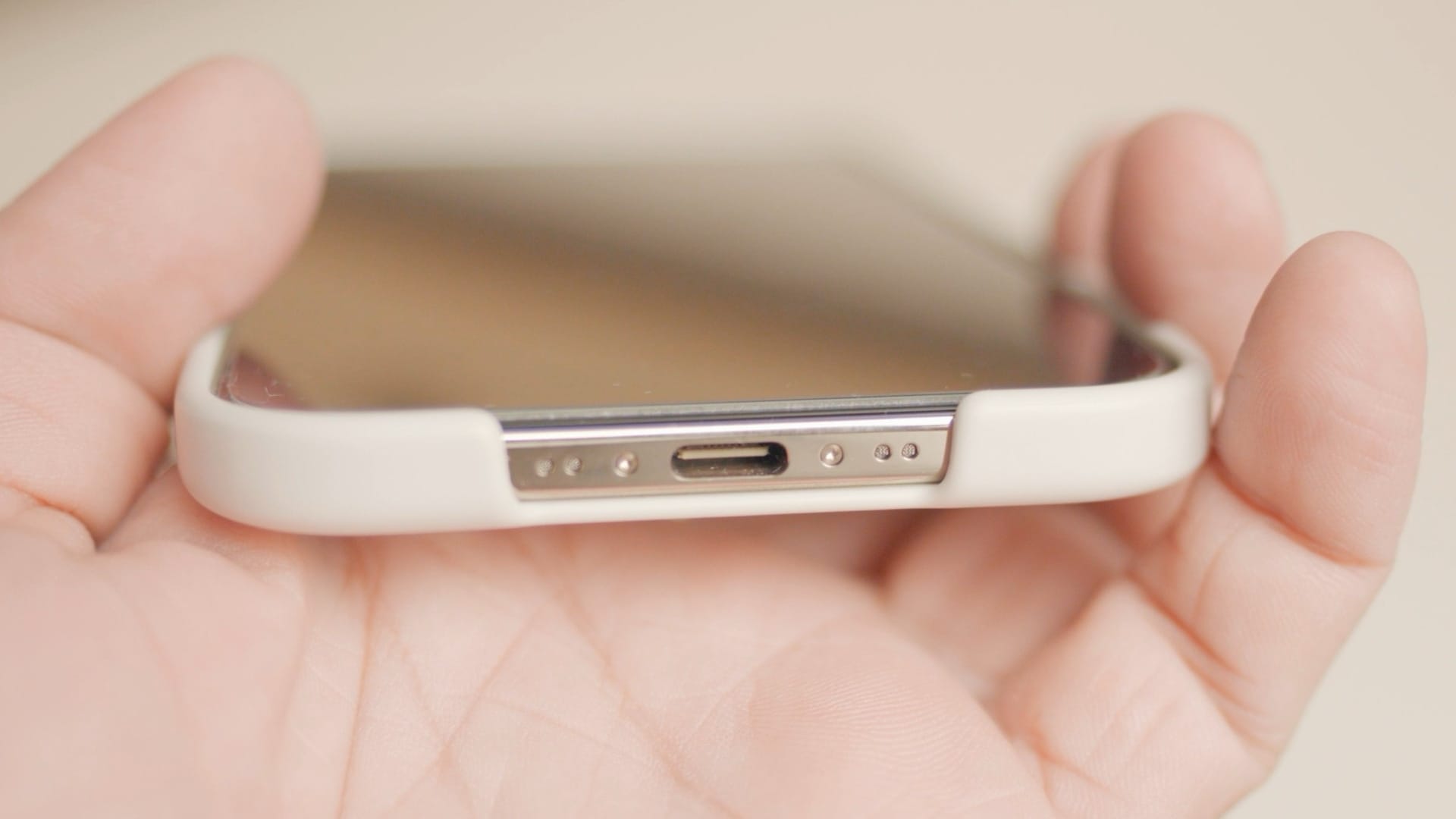 beats case bottom view showing charging port cutout