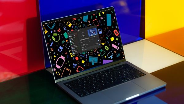 MacBook Pro showing Magic Mouse Zoom Settings